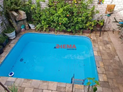 Sobrado com 3 Quartos à venda, 182m² no Aparecida, Santos