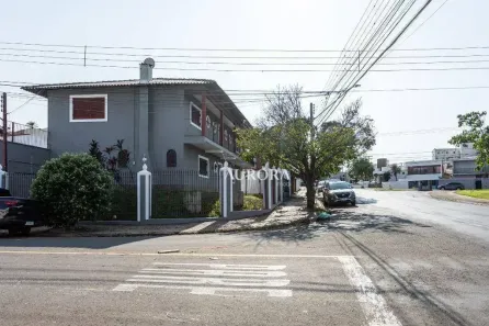 Casa com 4 Quartos para alugar, 375m² no Petrópolis, Londrina