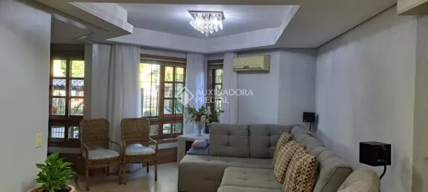 Sobrado com 3 Quartos à venda, 206m² no Vila Ipiranga, Porto Alegre