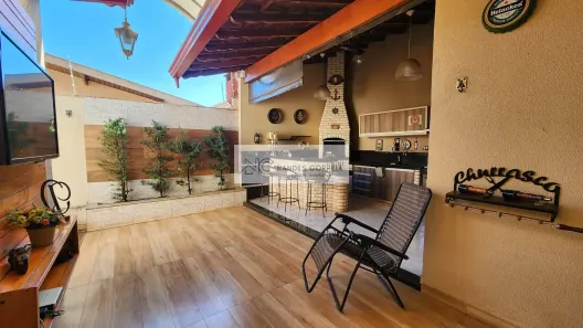 Casa com 3 Quartos à venda, 160m² no Conjunto Café, Londrina
