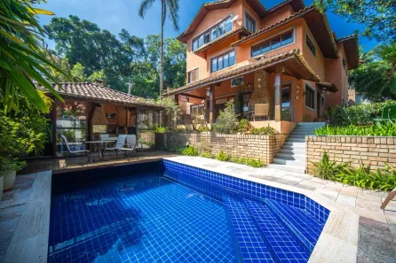Casa de Condomínio com 4 Quartos à venda, 350m² no Pousada dos Bandeirantes, Carapicuíba