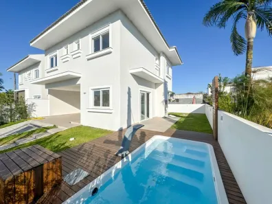 Casa com 3 Quartos à venda, 199m² no Daniela, Florianópolis