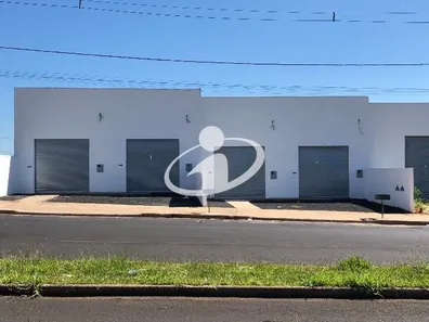 Sala Comercial para alugar, 250m² no Loteamento Residencial Pequis, Uberlândia