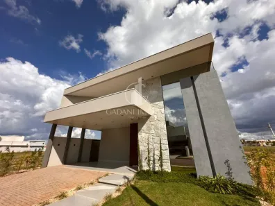 Casa com 3 Quartos à venda, 175m² no Condomínio Aquarela dos Poemas, Sinop
