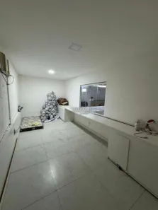 Galpão/Depósito/Armazém para venda ou aluguel, 303m² no Várzea das Moças, São Gonçalo