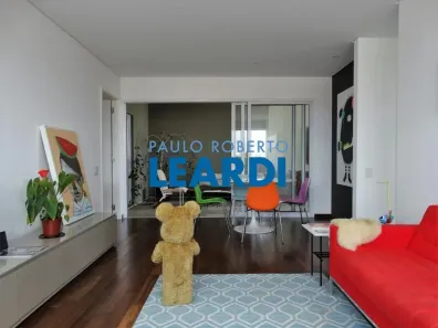 Apartamento com 2 Quartos à venda, 127m² no Vila Ipojuca, São Paulo