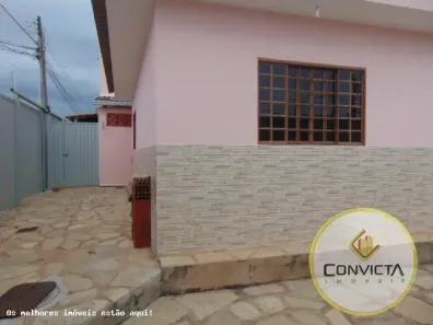 Casa com 2 Quartos para alugar, 80m² no Riacho Fundo II, Brasília