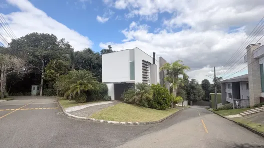 Casa de Condomínio com 1 Quarto à venda, 270m² no Taboão, Curitiba