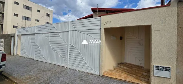 Casa com 3 Quartos à venda, 240m² no Mercês, Uberaba
