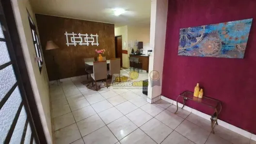 Casa com 4 Quartos à venda, 234m² no Olinda, Uberaba