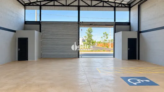 Ponto Comercial à venda, 848m² no Novo Mundo, Uberlândia