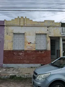 Casa com 2 Quartos à venda, 100m² no Centro, Pelotas