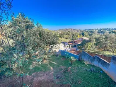 Fazenda/Sítio com 3 Quartos à venda, 125m² no Jardim Estância Brasil, Atibaia