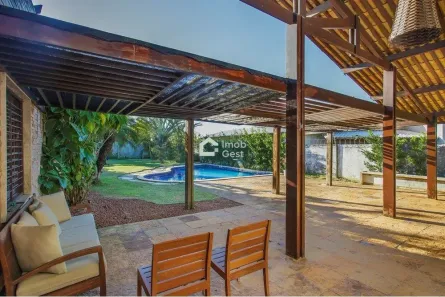 Casa com 4 Quartos à venda, 390m² no Candelária, Natal