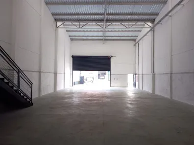 Galpão/Depósito/Armazém para alugar, 400m² no Serraria, Diadema