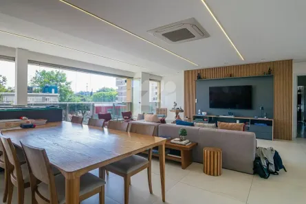 Apartamento com 4 Quartos para alugar, 180m² no Real Parque, São Paulo