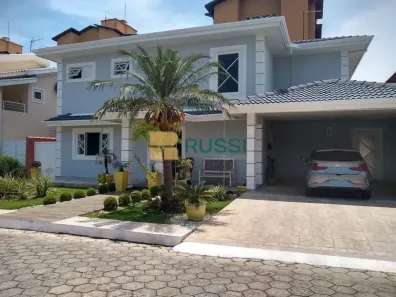 Sobrado com 6 Quartos à venda, 300m² no Jardim Santa Maria, Jacareí