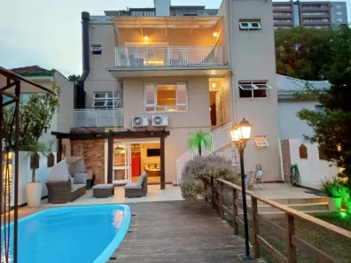 Casa com 3 Quartos para alugar, 260m² no Higienópolis, Porto Alegre