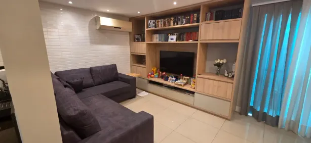 Sobrado com 3 Quartos à venda, 101m² no Uberaba, Curitiba