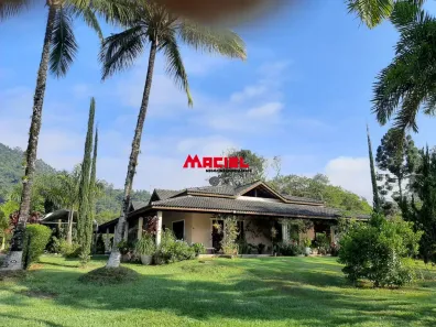 Fazenda/Sítio com 5 Quartos à venda, 550m² no , Santa Branca