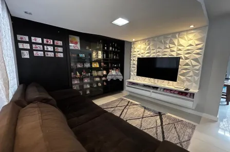 Sobrado com 3 Quartos à venda, 140m² no Barreirinha, Curitiba