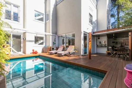 Casa de Condomínio com 4 Quartos para alugar, 550m² no Jardim Petrópolis, São Paulo