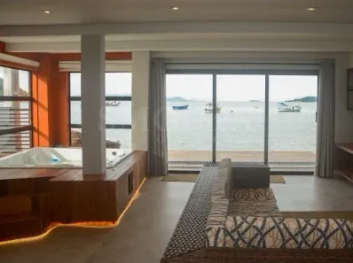 Casa com 6 Quartos à venda, 470m² no , Governador Celso Ramos