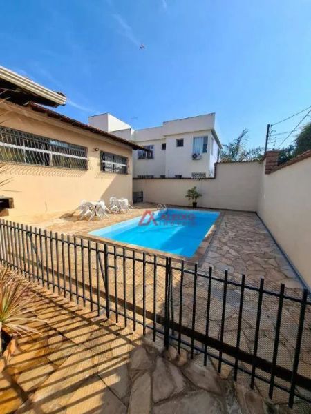 Casa com 3 quartos — Santa Amélia, Belo Horizonte