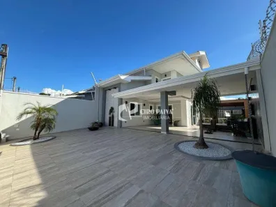 Casa com 3 Quartos à venda, 236m² no Edson Queiroz, Fortaleza