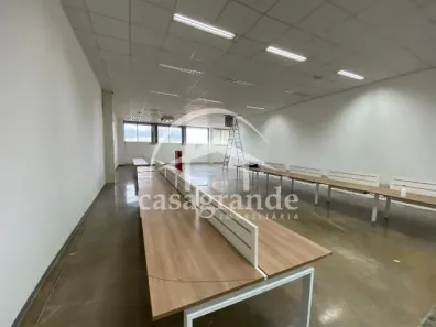 Sala Comercial para alugar, 201m² no Granja Marileusa, Uberlândia