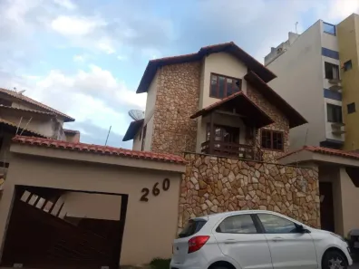 Casa com 4 Quartos à venda, 250m² no Riviera Fluminense, Macaé