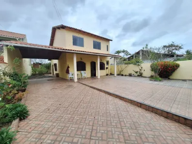Sobrado com 4 Quartos à venda, 180m² no Centro, Iguaba Grande