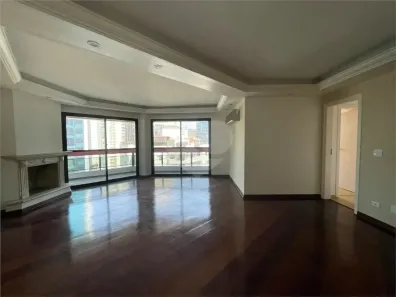 Apartamento com 3 Quartos para alugar, 146m² no Itaim Bibi, São Paulo