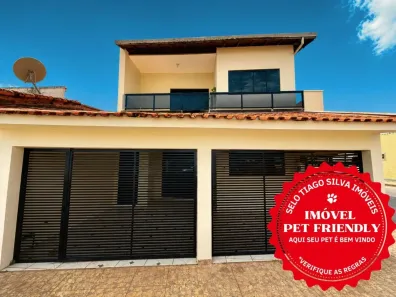 Casa com 4 Quartos para alugar, 202m² no Centro, Pouso Alegre