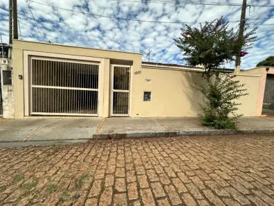 Casa com 2 Quartos à venda, 217m² no Centro, Araraquara