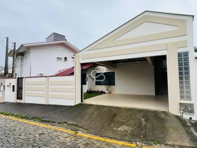 Casa com 3 Quartos à venda, 213m² no Centro, Corupá