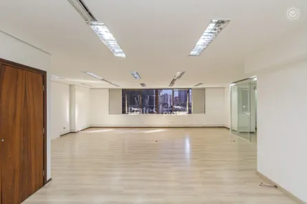 Sala Comercial à venda, 97m² no Centro, Curitiba