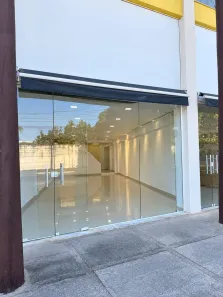 Ponto Comercial para alugar, 60m² no Jardim Mariléa, Rio das Ostras