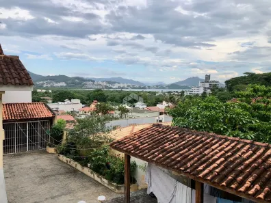 Casa com 4 Quartos à venda, 380m² no Saco Grande, Florianópolis