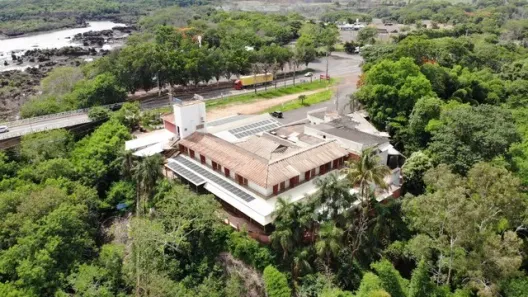 Imóvel Comercial com 25 Quartos à venda, 2500m² no , Icém
