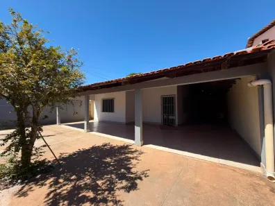 Casa com 3 Quartos para alugar, 301m² no Plano Diretor Sul, Palmas
