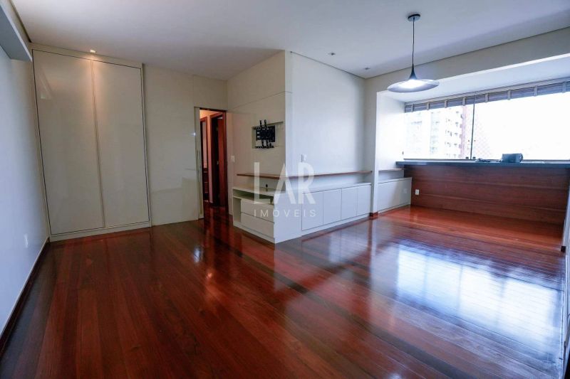 Apartamento com 3 quartos — Lourdes, Belo Horizonte