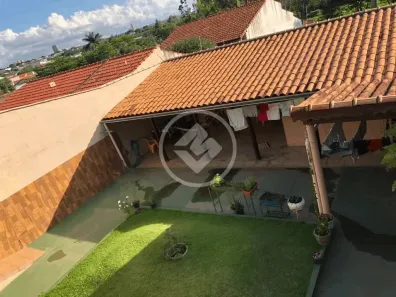 Sobrado com 7 Quartos à venda, 265m² no Jardim Leblon, Goiânia