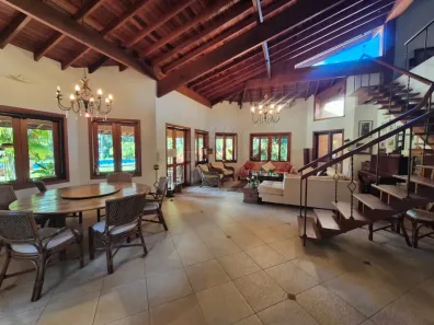 Casa de Condomínio com 3 Quartos para alugar, 632m² no Bairro da Lagoa, Americana