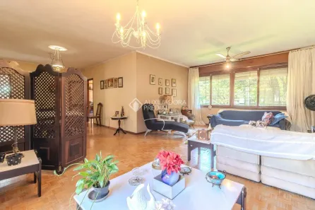 Casa com 3 Quartos à venda, 218m² no Jardim Lindóia, Porto Alegre