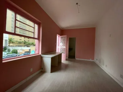 Casa com 4 Quartos à venda, 234m² no Embaré, Santos