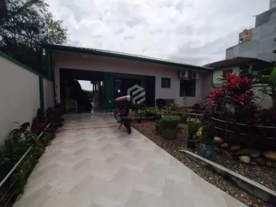 Casa com 3 Quartos à venda, 130m² no Armação, Penha