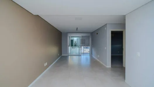 Apartamento com 2 Quartos para alugar, 130m² no Centro, Pelotas