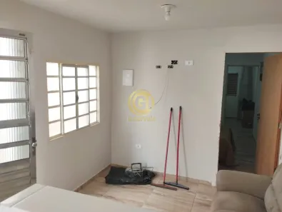 Casa com 2 Quartos à venda, 70m² no Parque Itamarati, Jacareí