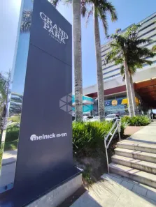 Ponto Comercial para alugar, 60m² no Jardim Lindóia, Porto Alegre